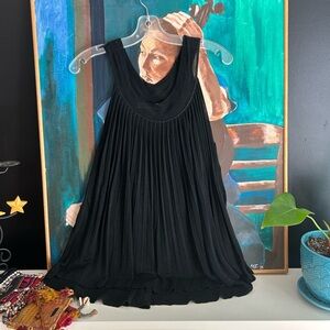Orange Fashion Village Black Pleated Tank Top Small